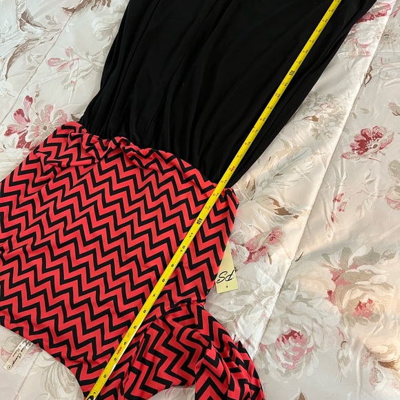 Chevron Print Blouson Dress - Picture 7 of 10